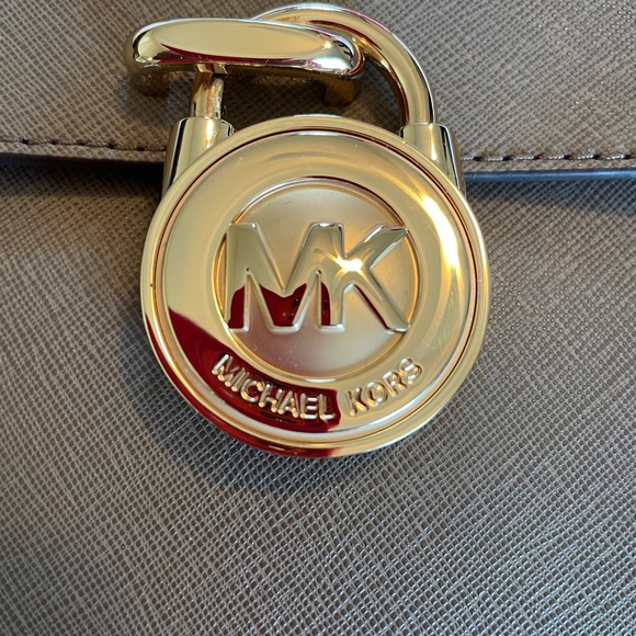 HP ๐ Michael Kors Emma North South Tote - Picture 6 of 10